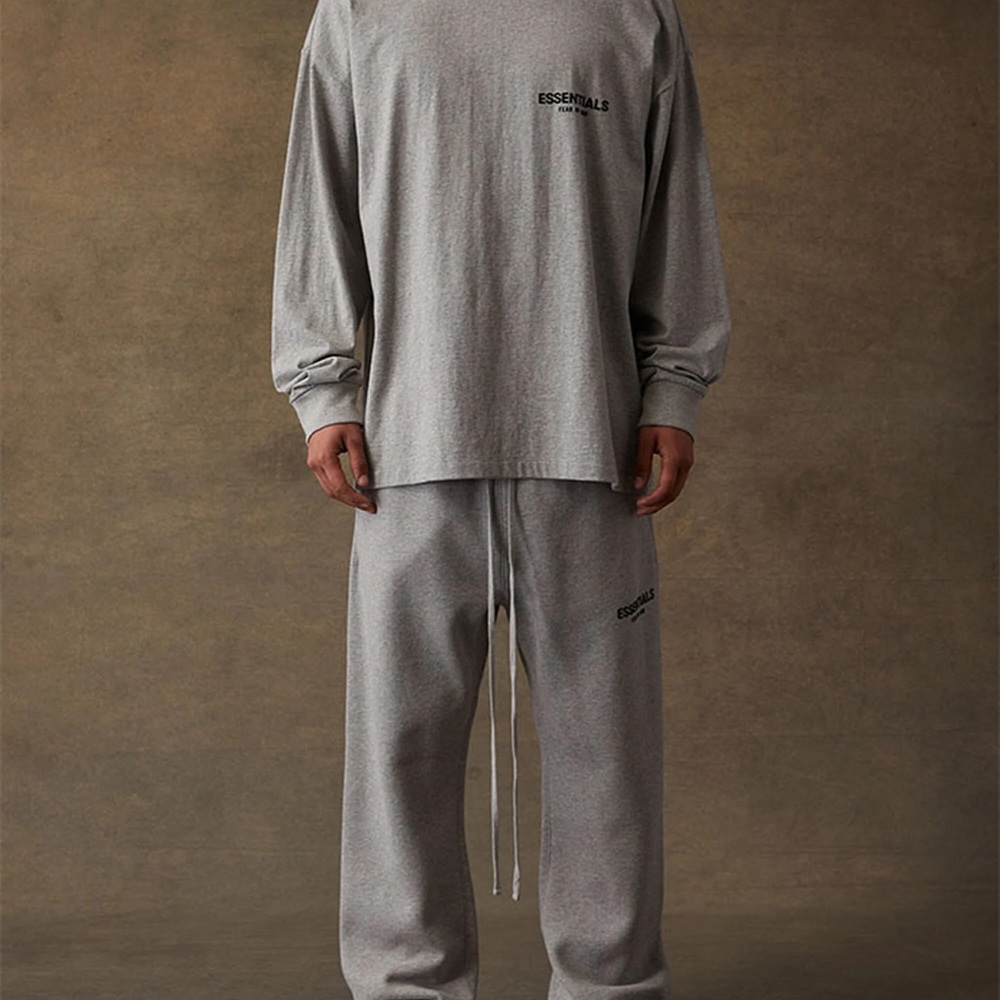 NEW WITH TAGS - Essentials Fear Of God Dark Oatmeal Long Sleeve T-Shirt
96 - Picture 5 of 7